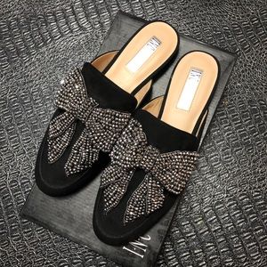 New NIB INC Gannie Mules Slides size 9 Black Bows